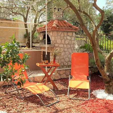 Apartment Erdgeschosswohnung Mit Viel Komfort Und Terrasse Trogir