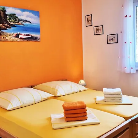 Apartment Erdgeschosswohnung Mit Viel Komfort Und Terrasse Trogir