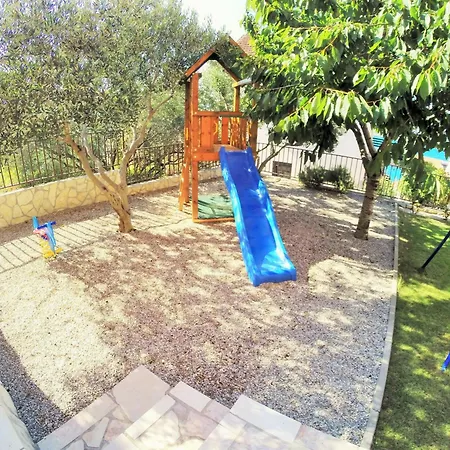 Erdgeschosswohnung Mit Viel Komfort Und Terrasse Apartment *