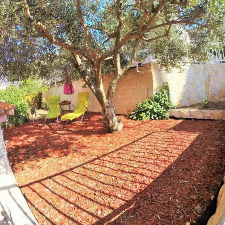 Apartment Erdgeschosswohnung Mit Viel Komfort Und Terrasse Trogir