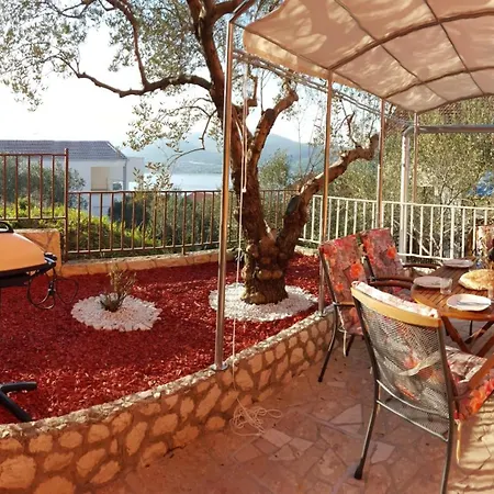 Apartment Erdgeschosswohnung Mit Viel Komfort Und Terrasse *